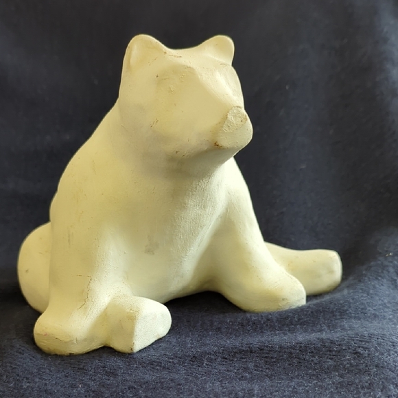 Chalkware Vintage Pottery Sitting Bear. - Picture 1 of 8
